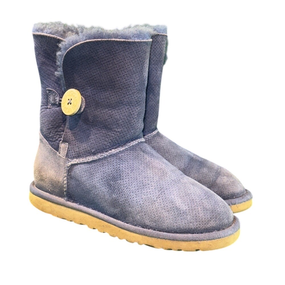 UGG Australia Bailey Button Perforated Blue Suede Boots 3056 Womens 5